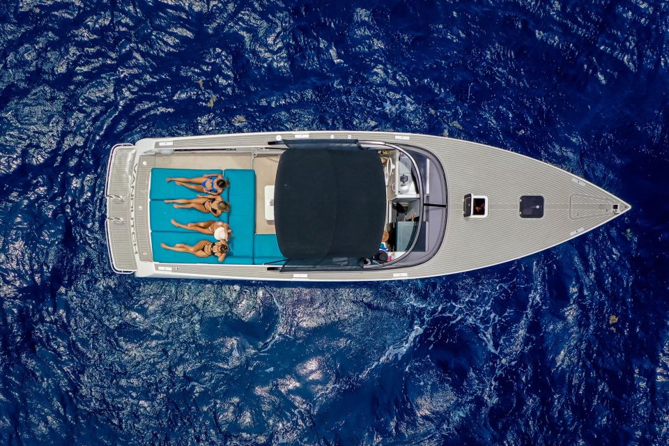 Tulum Bliss: Exclusive Luxe Yacht Experience - Included Amenities