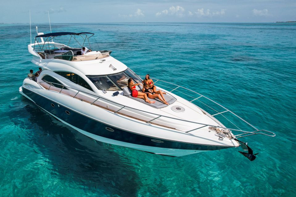 Tulum Bliss: Exclusive Luxe Yacht Experience - Crew and Services