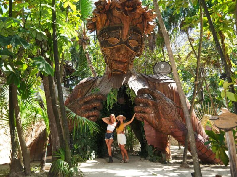 Tulum Photoshoot - Escultura Ven a la Luz Photographer - Key Points