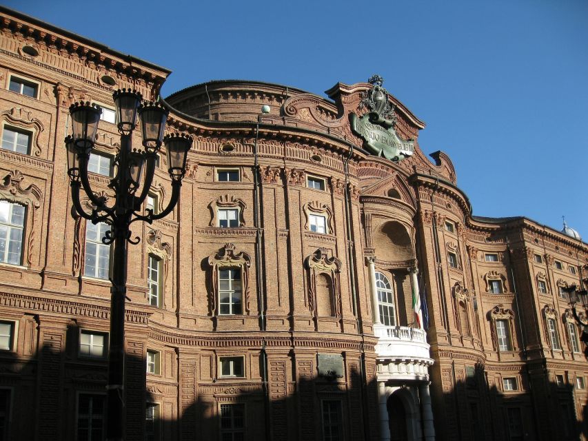 Turin: 2-Hour City Highlights Walking Tour - Expert Local Guides