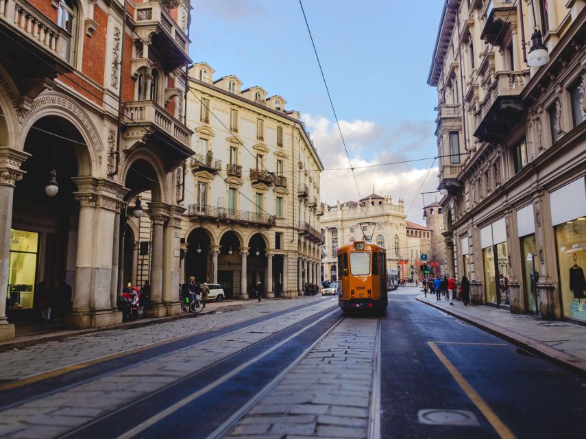 Turin: Express Walk With a Local in 60 Minutes - Meeting Point and Duration