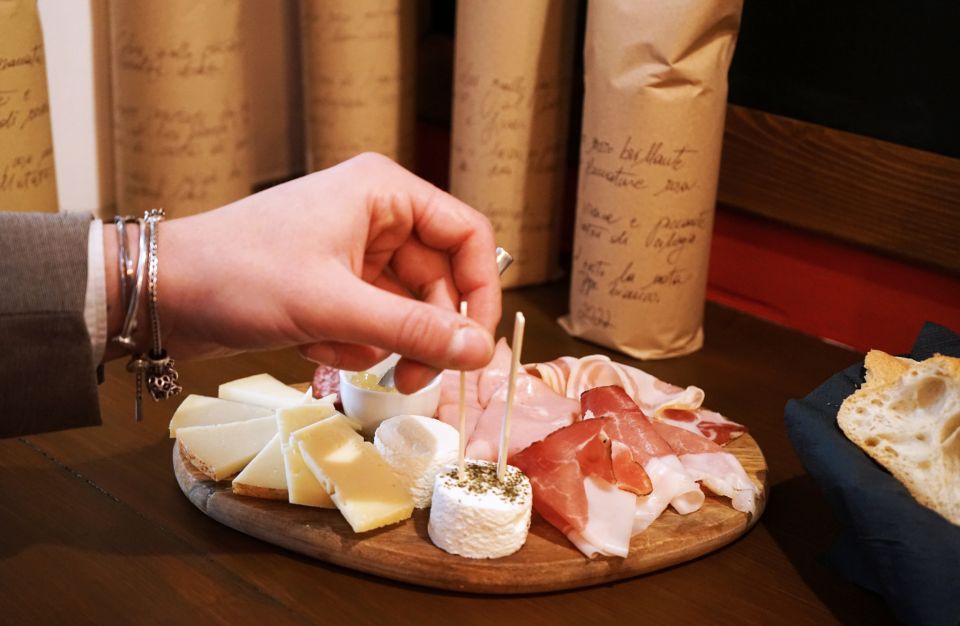 Turin: Guided Food Tour With Chocolate & Wine Tasting - Key Points