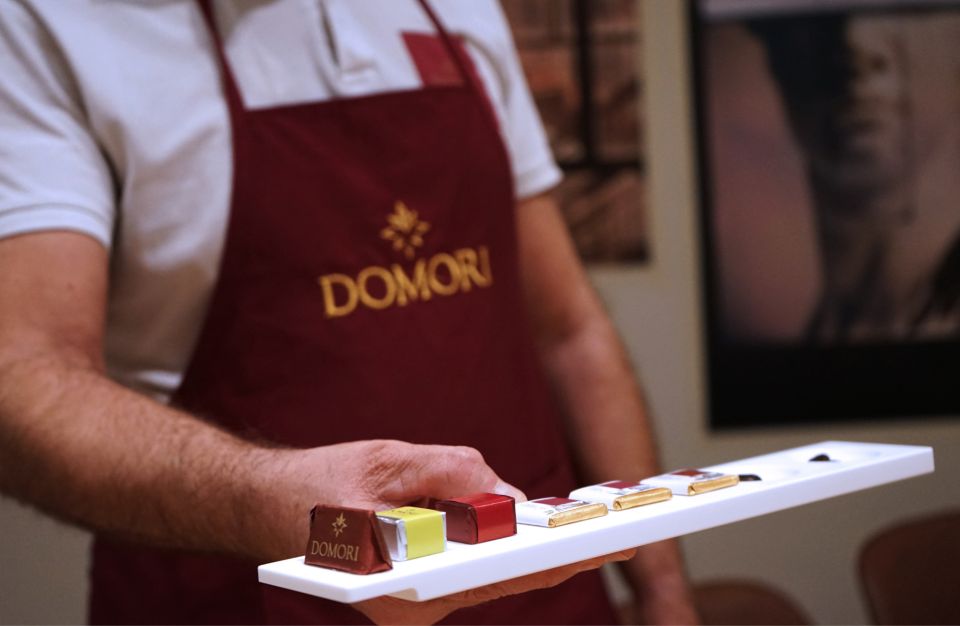 Turin: Guided Food Tour With Chocolate & Wine Tasting - Customer Reviews and Ratings