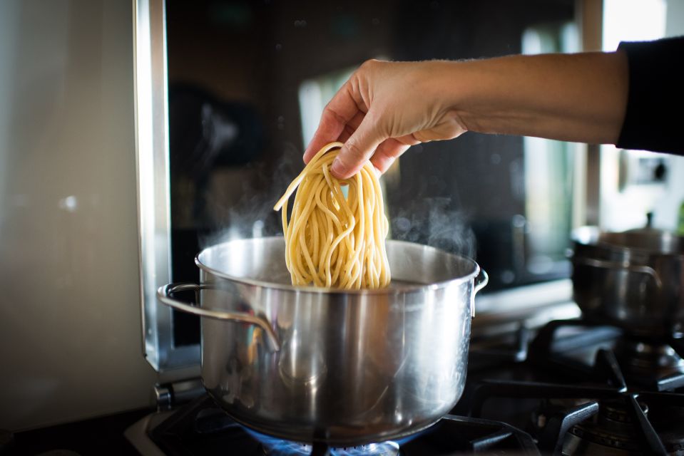 Turin: Pasta & Tiramisu Cooking Class at a Local's Home - Preparing Sfoglia