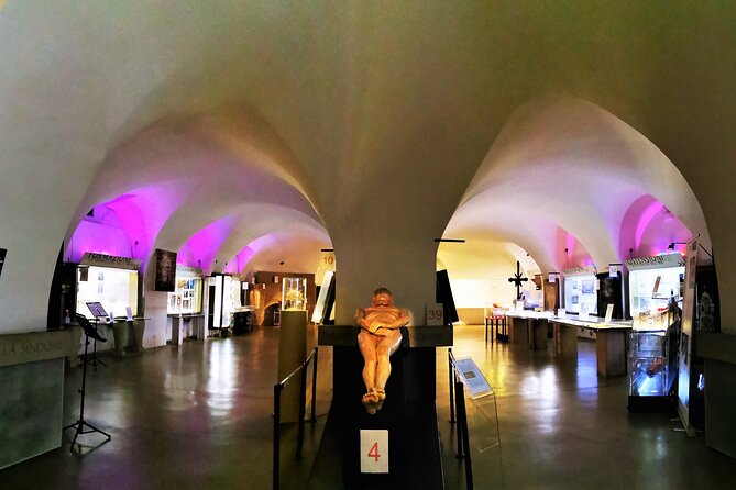 Turin: Private Tour on The Path of The Holy Shroud - Meeting and Pickup