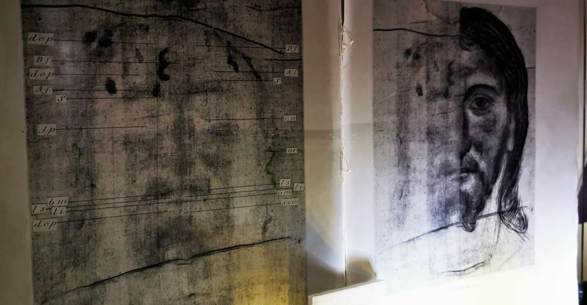 Turin: Private Tour on The Path of The Holy Shroud - Exploring the Baroque-style Chapel