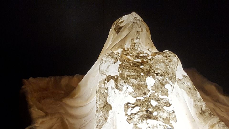 Turin: Private Tour on The Path of The Holy Shroud - Guided Tour Through the Cathedral