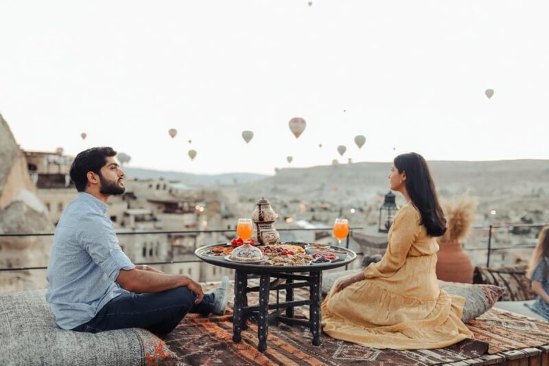 Turkish breakfast under balloons - The Itinerary in Detail