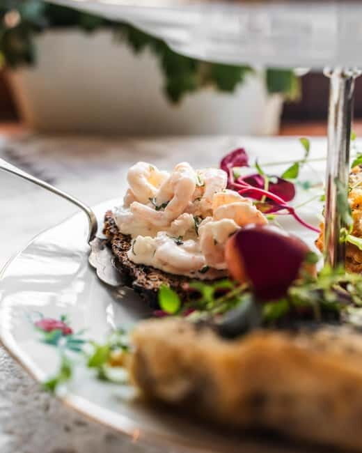 Turku: Afternoon Tea and Guided Walking and Boating Tour - Key Points