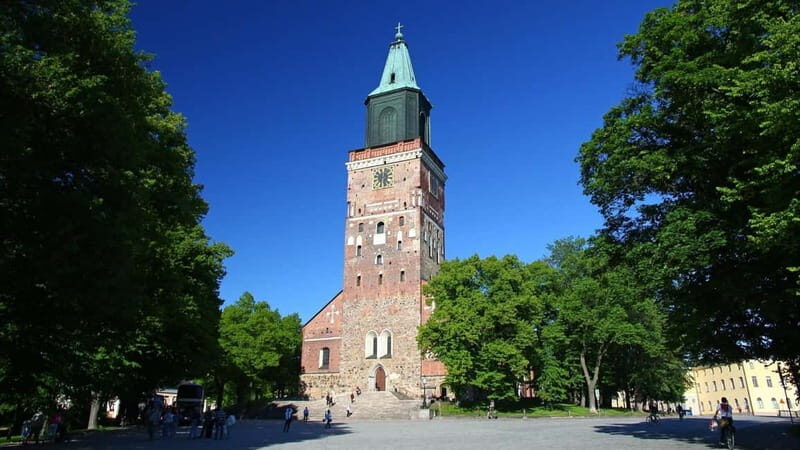 Turku: Express Walk with a Local in 60 minutes - Key Points