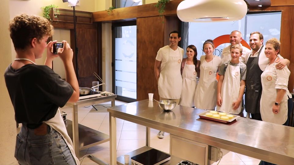 Tuscan Cooking Course With Florence Central Market Visit - Market Visit Experience