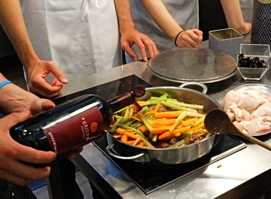 Tuscan Cooking Course With Florence Central Market Visit - Booking and Cancellation Policy