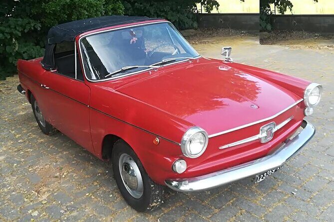 Tuscan Hills Tour with Classic Car - The Experience of Driving or Relaxing