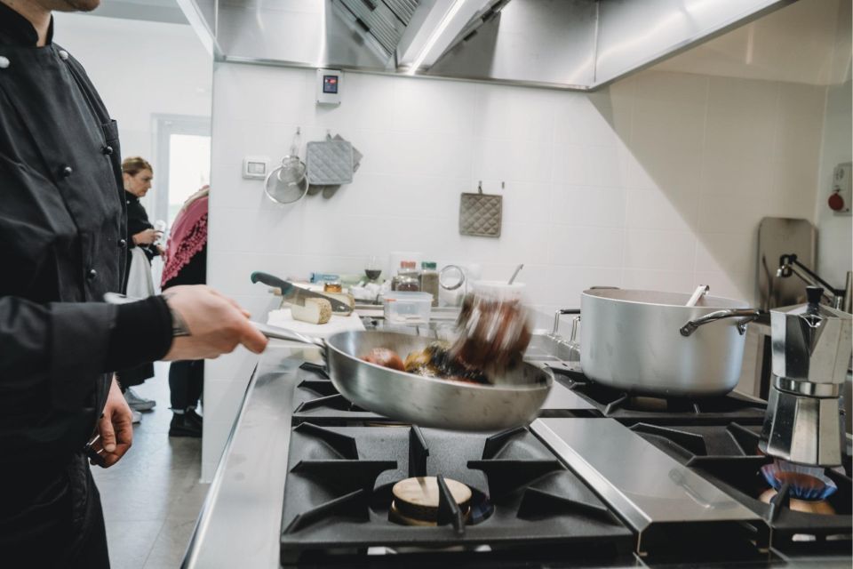 Tuscan Vegetarian Cooking Class With Lunch or Dinner - Frequently Asked Questions