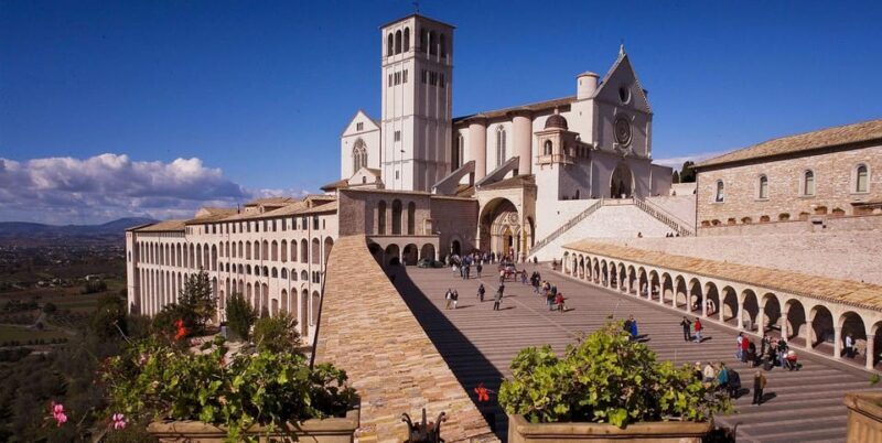 Tuscany & Assisi Small Group Day Trip from Rome with Wine - An In-Depth Look at the Tour Experience