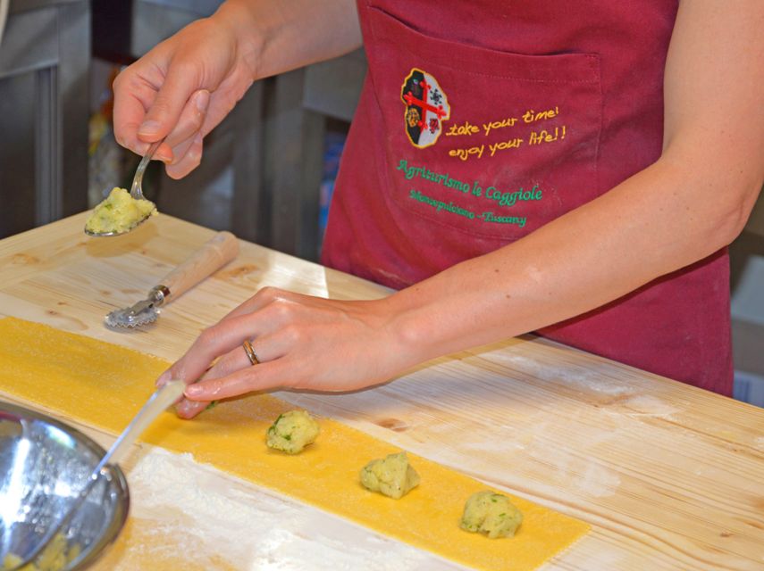 Tuscany: Tuscan Cooking Class Traditional 5-Course Menu - Traditional Tuscan Dishes