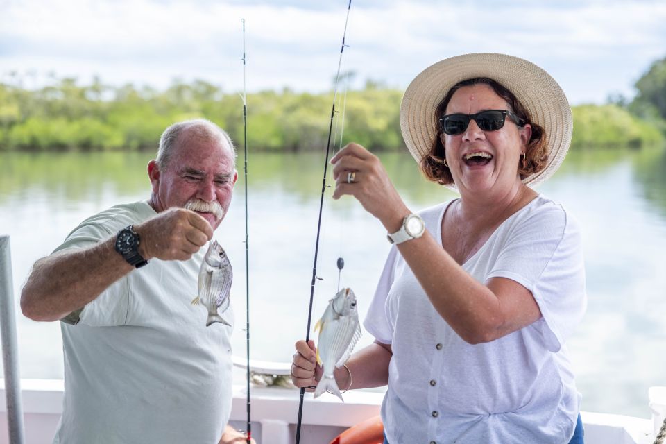Tweed/Gold Coast: Crab Catching Experience Cruise - Activity Description