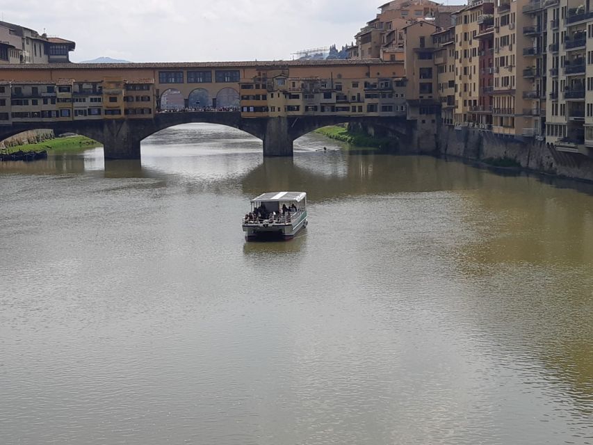 Twilight Delights: Tuscan Dinner & Arno E-Boat Cruise - Meeting Point