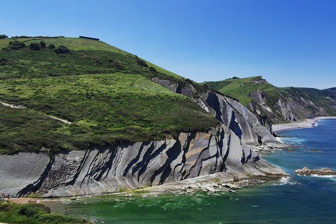 TXAKOLI vineyards HIKE, ZUMAIA and GETARIA - Private Outdoor & Gastronomic Tour - An In-Depth Look at the Itinerary
