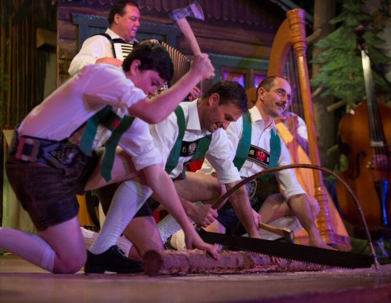 Tyrolean Evenings Family Gundolf in Innsbruck - Introduction