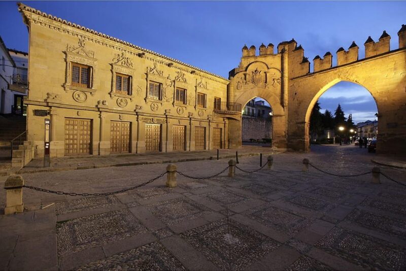 Úbeda y Baeza: Paquete combinado ciudades Patrimonio Mundial - Exploring Úbeda and Baeza: A Closer Look
