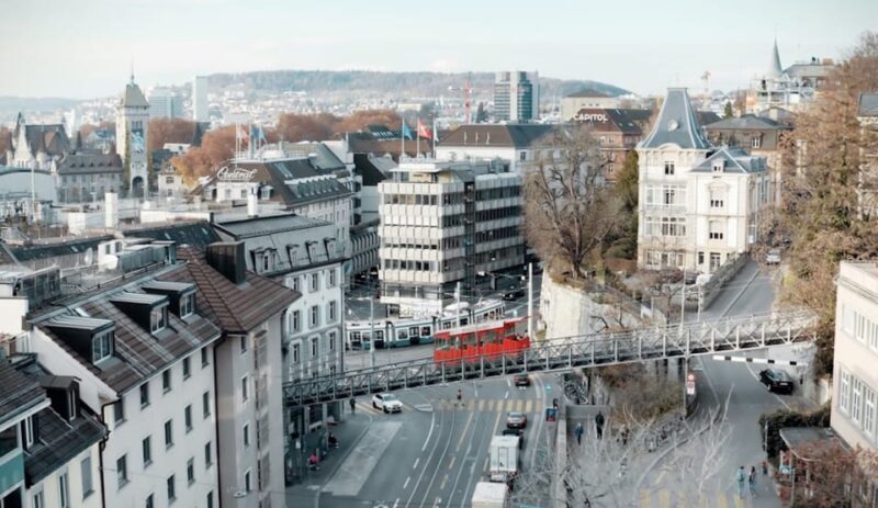 UBS Polybahn: Linking Zürich Central and Zürich Polyterrasse - Scenic Ride Through Zürich