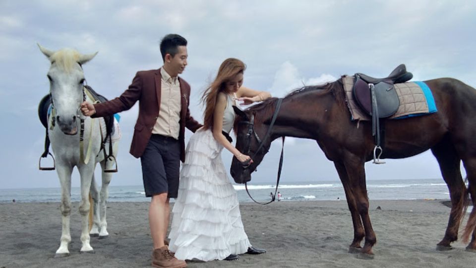 Ubud: 1 Hour Beach Horse Riding With Transfer - Safety and Gear