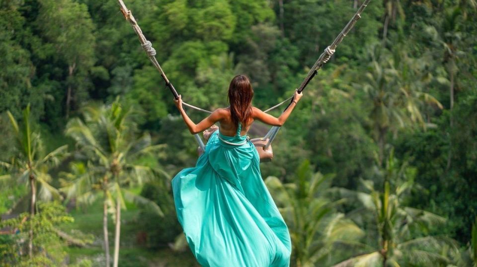 Ubud: Exclusive Chocolate Experience, Monkey Forest & Swing - English-Speaking Guide and Driver