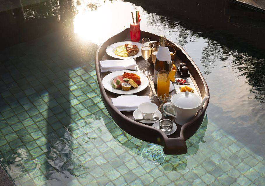 Ubud: Floating Breakfast and Hot Air Balloon Experience - Key Points