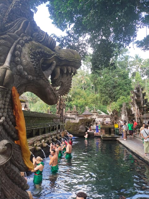 Ubud: Monkey Forest and Tegenungan Waterfall Guided Tour - Itinerary Highlights