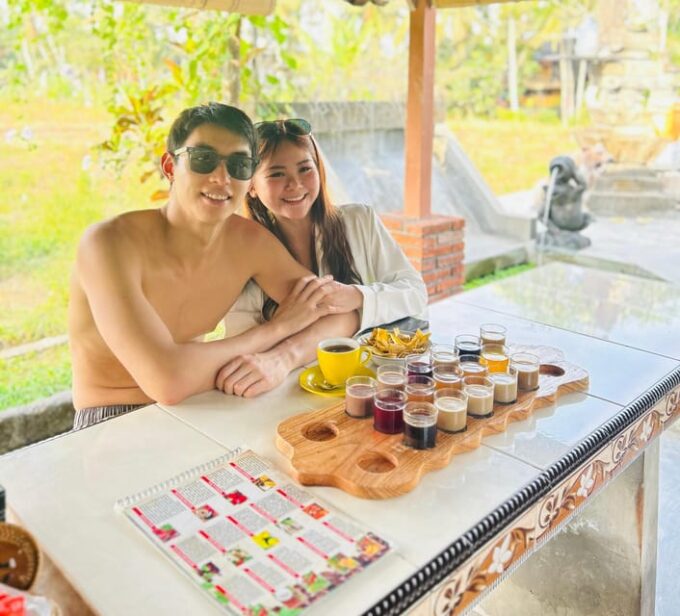 Ubud: Monkey Forest, Holy Water Temple, and Hot Springs Tour - Purification at Tirta Empul