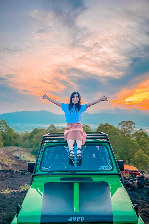 Ubud: Mount Batur Jeep Sunrise and Natural Hot Spring Tour - Visit a Coffee Plantation
