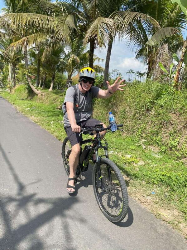 Ubud : PRIVATE Bike Tour inside Rice Field Ubud Countryside - Authenticity and Authentic Local Encounters