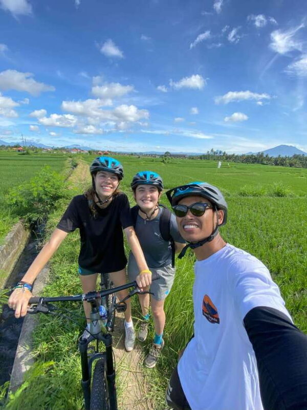 Ubud: PRIVATE E-bike Tour inside Rice Field with meal & pool - FAQ