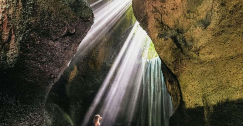 Ubud: Saraswati Temple, Monkey Forest, Art Market, Waterfall - Good To Know