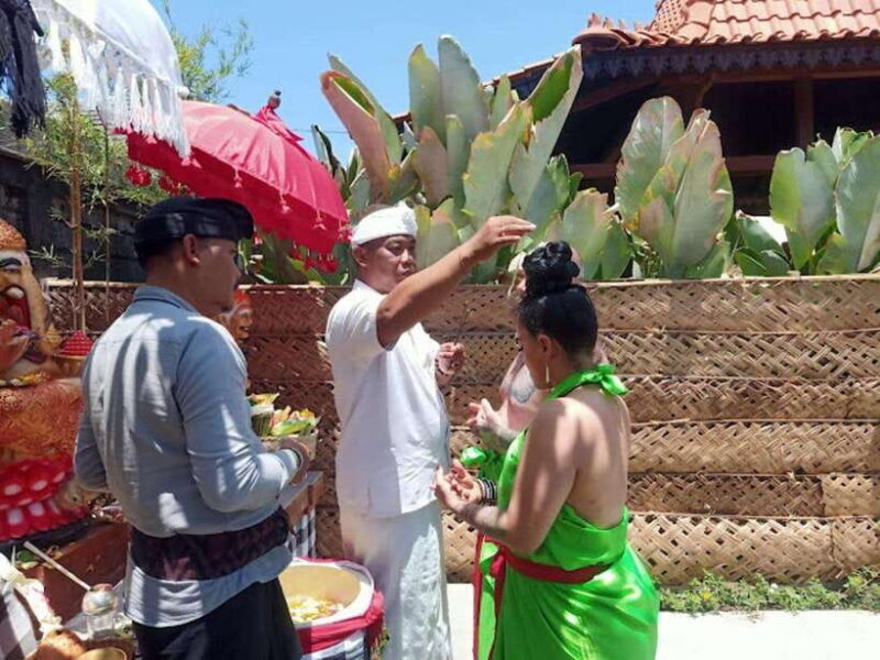 Ubud: Spiritual Cleansing, Palm Reading, & Trauma Healing - Authenticity and Traveler Feedback