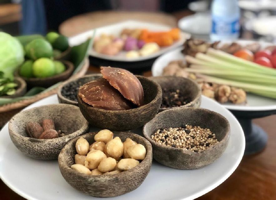 Ubud: Traditional Cooking Class & Market Tour With Transfer - Key Points
