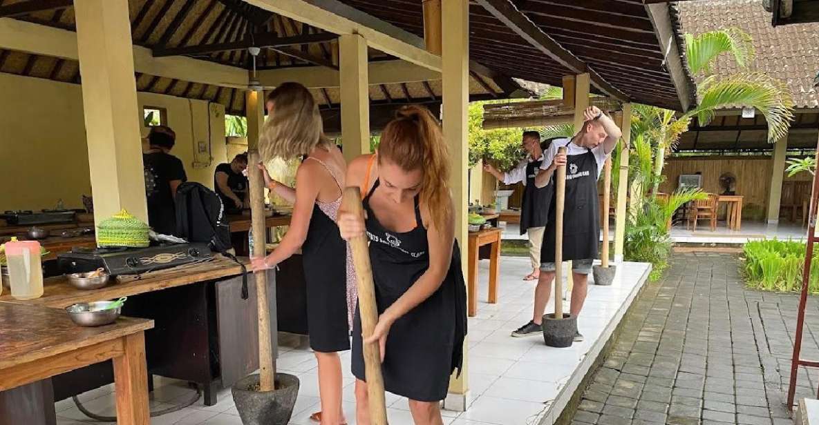 Ubud: Traditional Cooking Class & Market Tour With Transfer - Meal Preparation and Dining