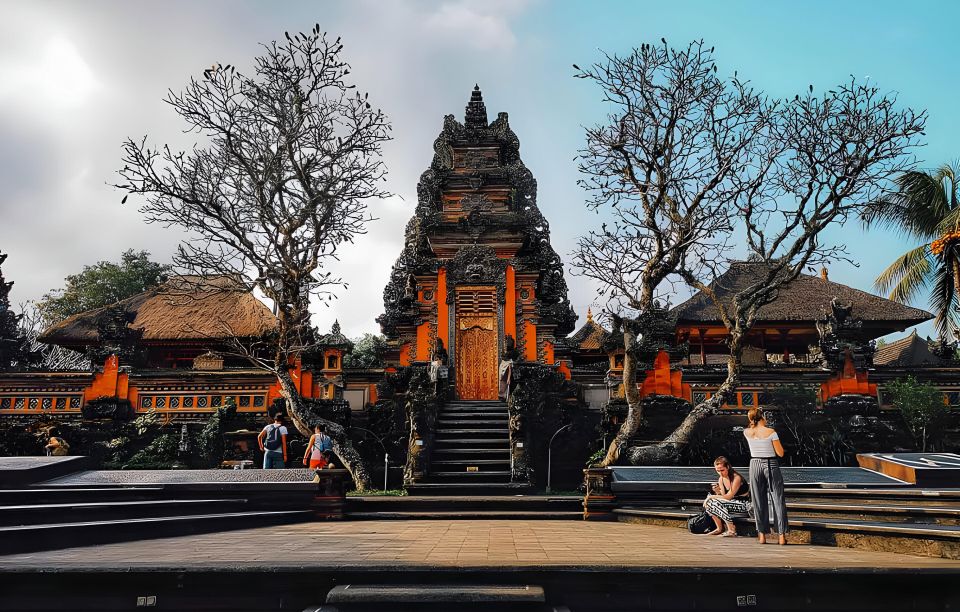 Ubud VW Safari Bali Tour - Tegenungan Waterfall