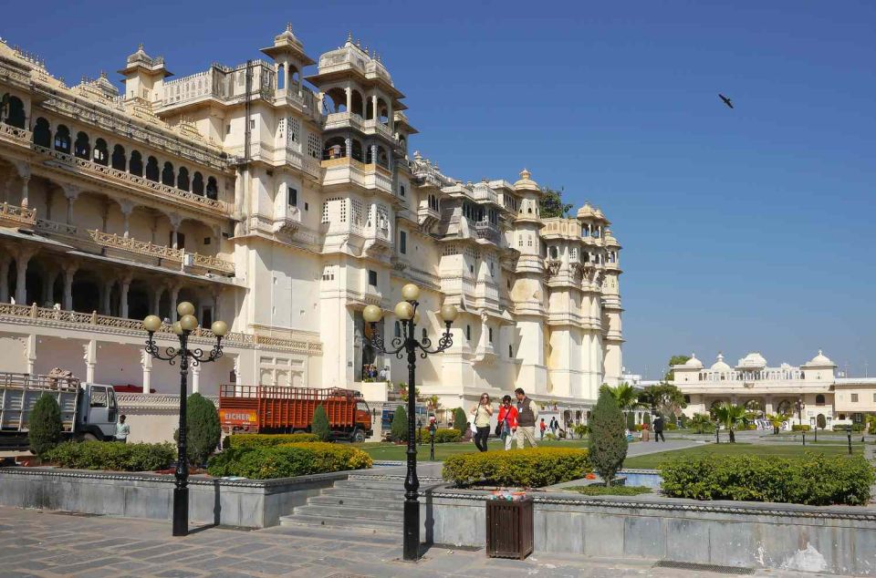 Udaipur: City Palace of Udaipur Tour With Guide - Historical Significance of City Palace