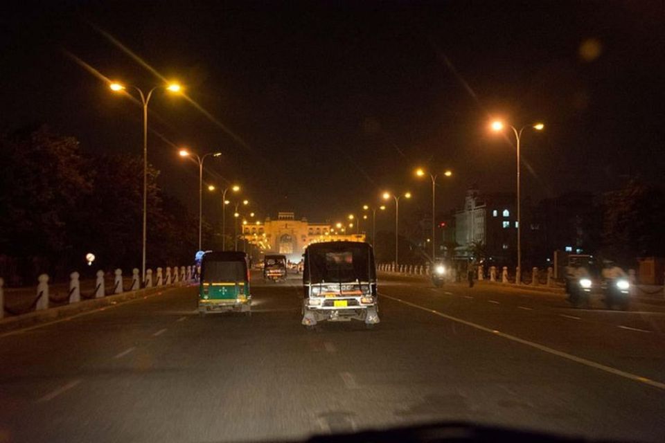 Udapiur: Night Walking Tour - Itinerary and Attractions