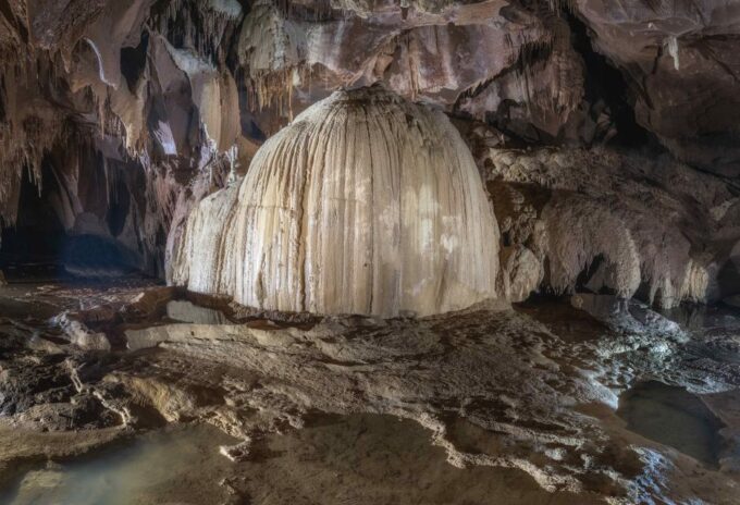 Udias: Guided Tour in a Mine and Access to a Natural Cave. - Participant Restrictions