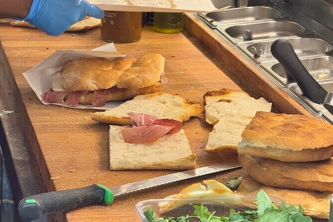 Uffizi Gallery Guided Tour priority entrance - Price and Value