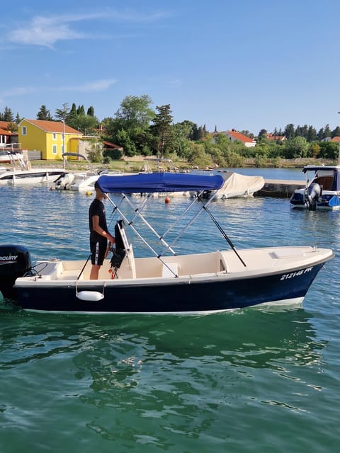 Ugljan: Boat Torus - Booking and Reservation Details