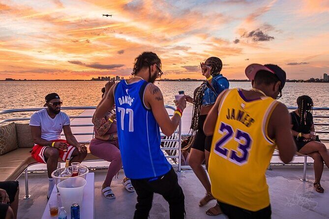 Ultimate Miami Boat Party with Free Open Bar & Live DJ - Who Will Love This Cruise?