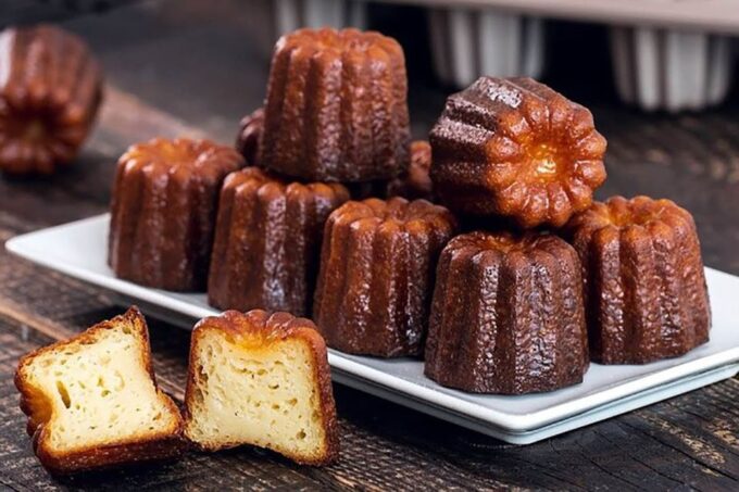 Ultimate Tastes and Tales Tour: Pastries, Stories, Flavors - Included in the Tour