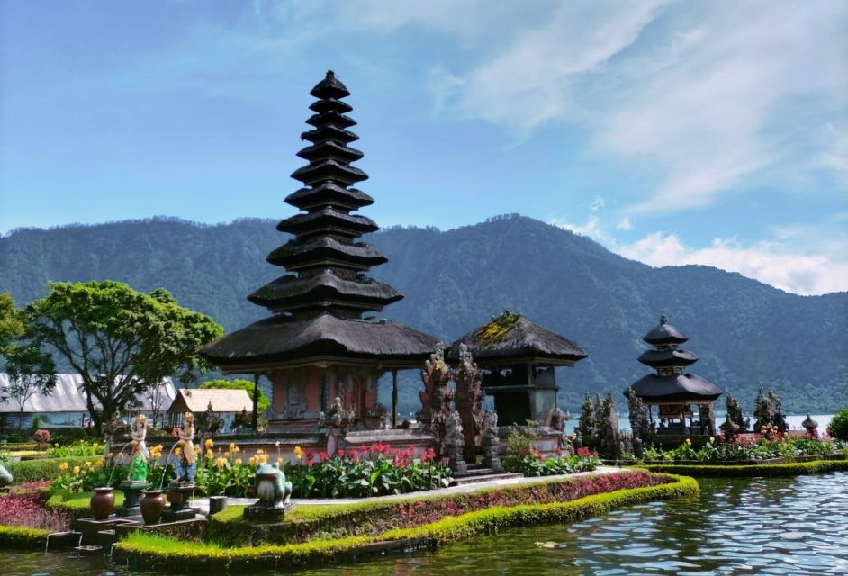 Ulundanu Temple,Jatiluwih & Tanah Lot Sunset-All Inclusive - Taman Ayun Temple