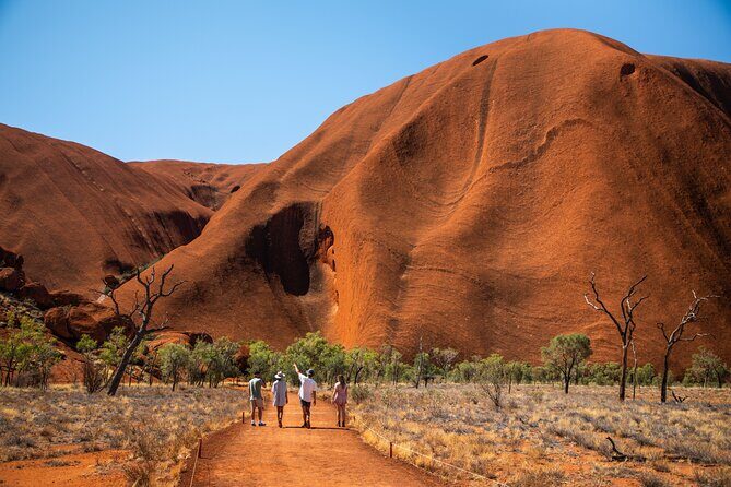 Uluru and Kata Tjuta Hop On Hop Off 2 Day Pass - Transportation and Practicalities