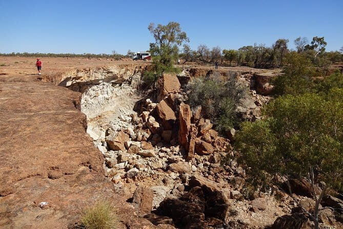 Uluru (Ayers Rock) to Alice Springs Coach Transfer - The Sum Up