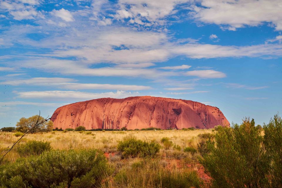 Uluru: Guided Walking Tour at Sunrise With Light Breakfast - Experience Highlights